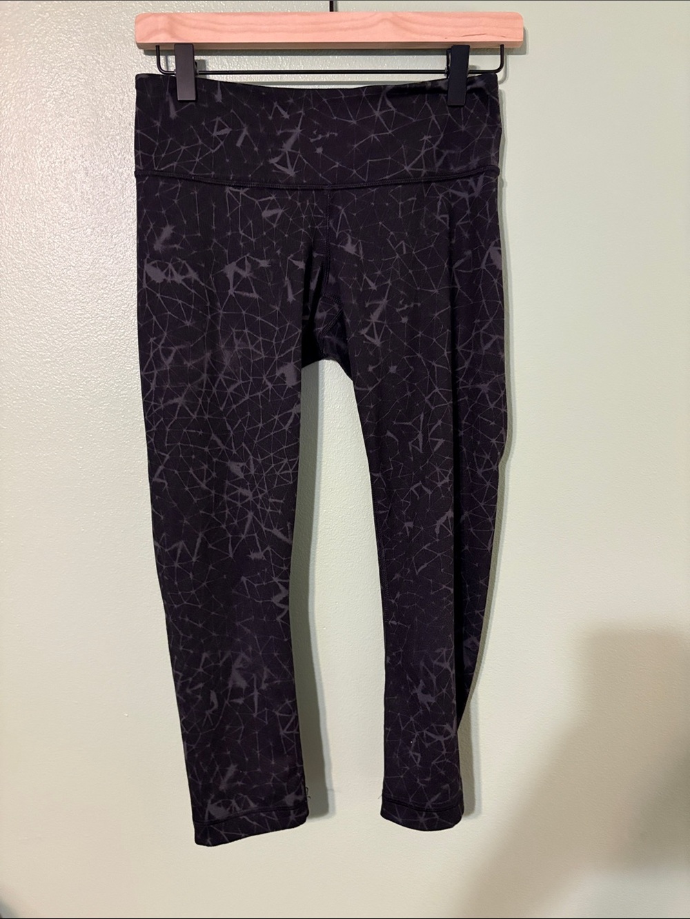 Black Patterned Active Leggings